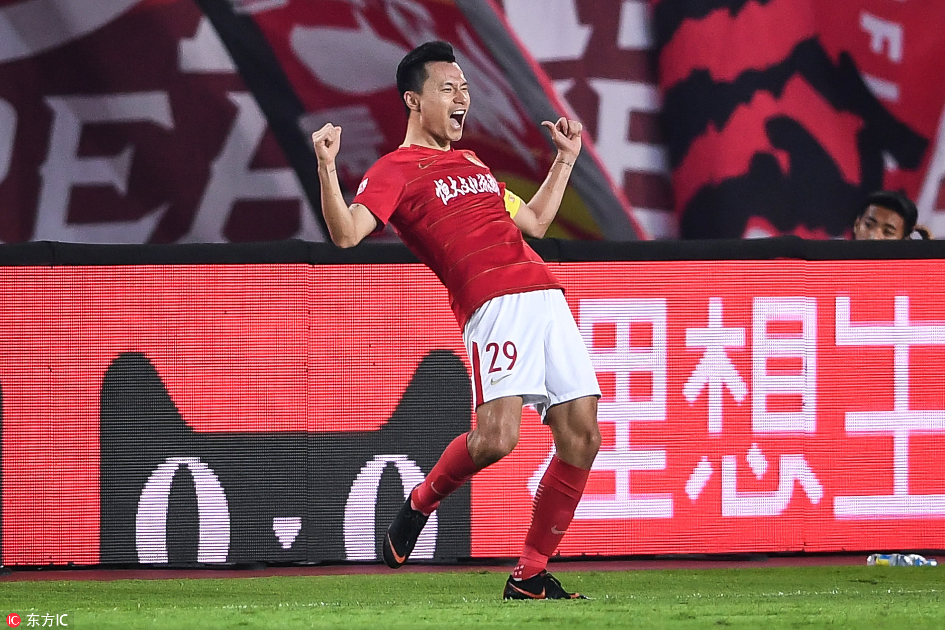 亚冠今晨再迎强敌，瓦伦西亚复出首秀，主帅态度——话题不断，高层口径保持一致的简单介绍