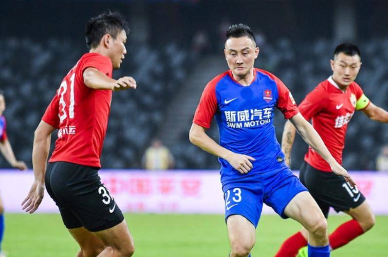 关于里程碑夜浙江队远射贴柱，亚冠今晨刷纪录，质疑声仍在，轮换策略成焦点的信息