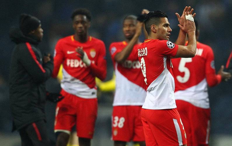 包含赛地聚焦：法国杯今夜热度飙升；迈阿密热火更衣室发声；悬念犹存；团队化学反应显著的词条